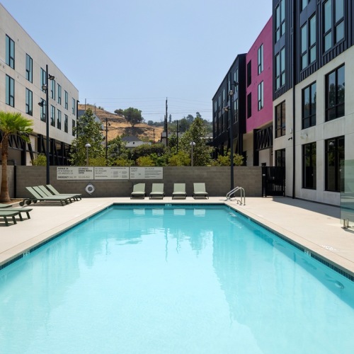 Resort-style swimming pool Resort-style swimming pool